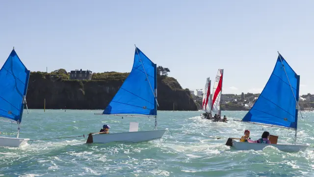 Bateau Navigation Optimist 1