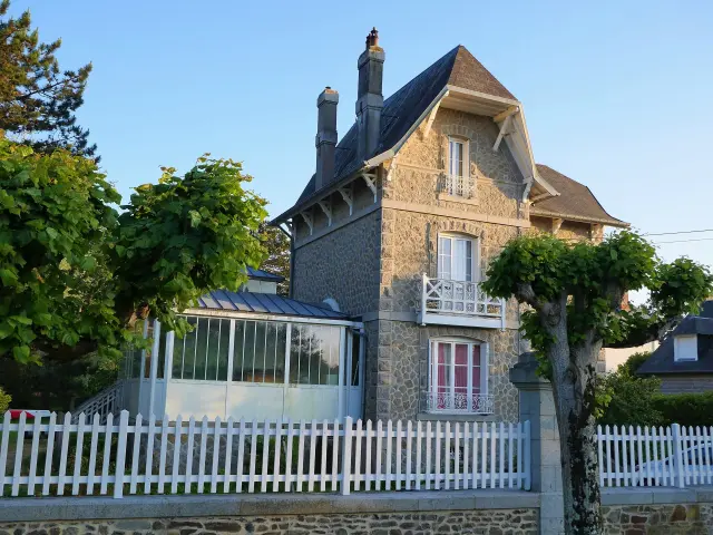 Villa Balneaire De Jullouville Credit Otgtm Estelle Cohier 36943 1920px