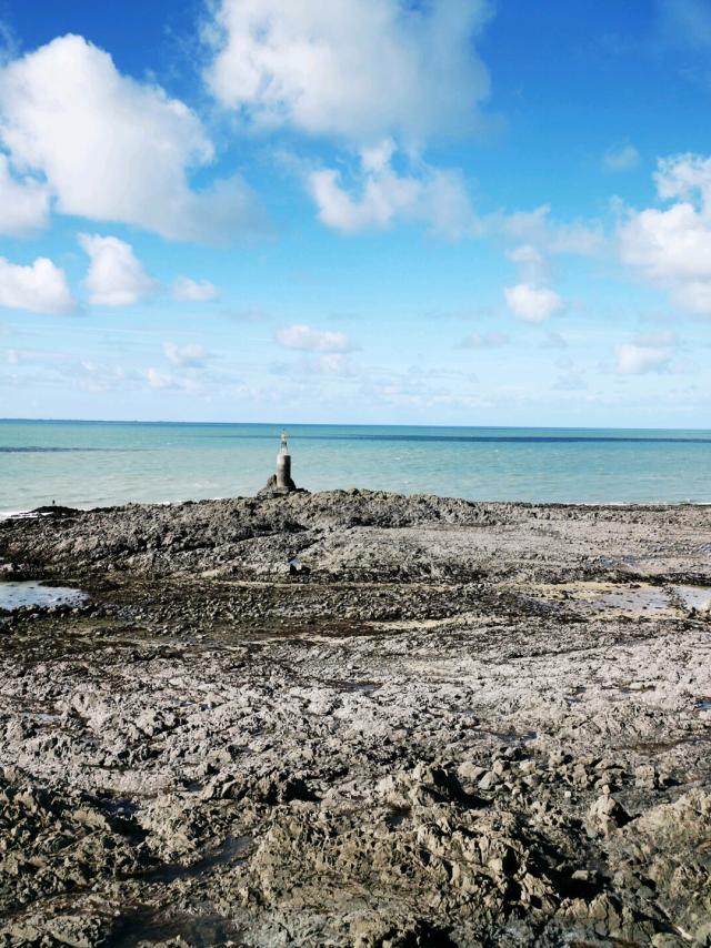 Sur Le Sentier Du Littoral A La Pointe Du Roc