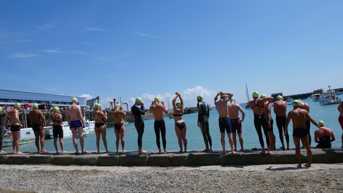 Le Tour du Roc à la Nage | Destination Granville Terre et Mer